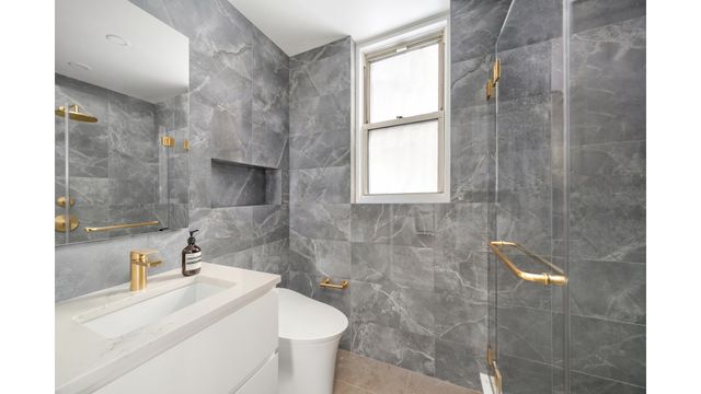 410 E 57TH Street 1CD, New York City, NY 10022