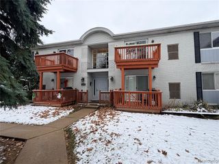 1726 Fort St. 10, Trenton, MI 48183