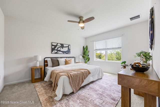 335 Calcutta Avenue NW, Palm Bay, FL 32907