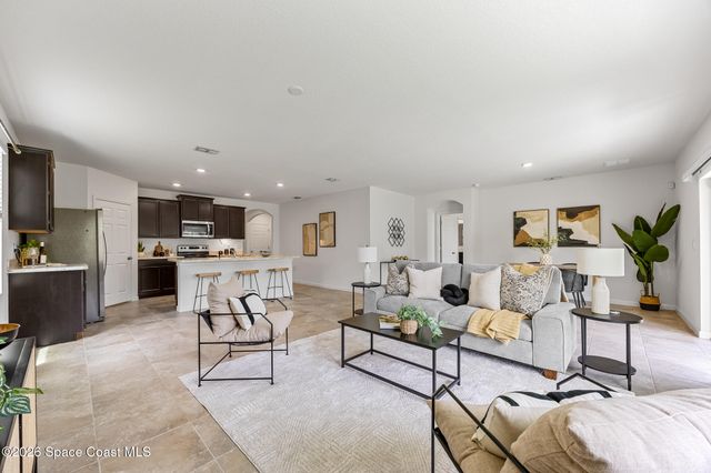 335 Calcutta Avenue NW, Palm Bay, FL 32907
