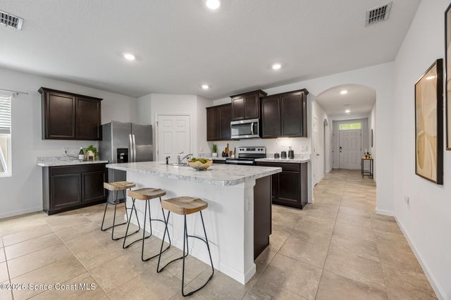 335 Calcutta Avenue NW, Palm Bay, FL 32907