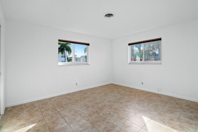 617 SE 8th Avenue, Deerfield Beach, FL 33441