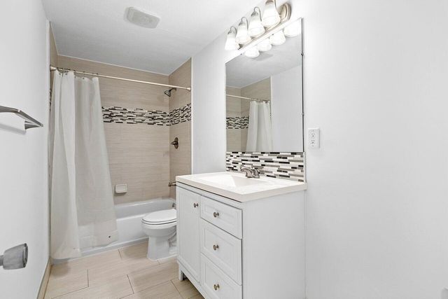 617 SE 8th Avenue, Deerfield Beach, FL 33441