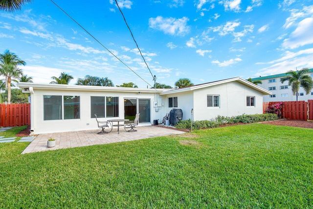 617 SE 8th Avenue, Deerfield Beach, FL 33441