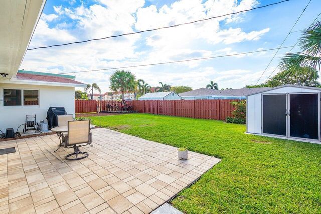 617 SE 8th Avenue, Deerfield Beach, FL 33441
