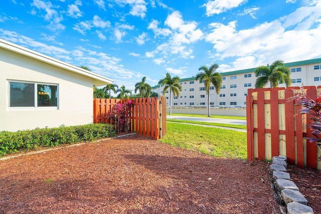 617 SE 8th Avenue, Deerfield Beach, FL 33441