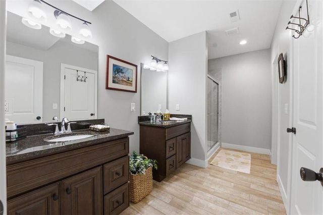 720 Gamma Grass Place, Raymore, MO 64083