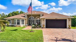 527 SW 40th TER, Cape Coral, FL 33914