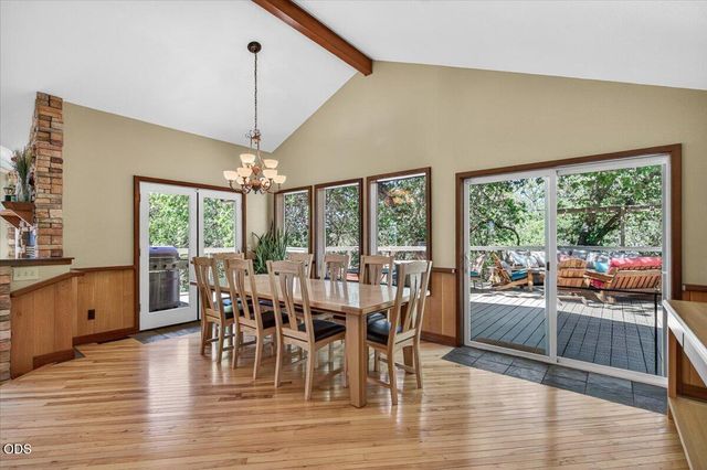 1748 NW Crescent Drive, Grants Pass, OR 97526