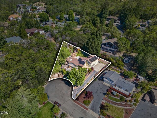 1748 NW Crescent Drive, Grants Pass, OR 97526