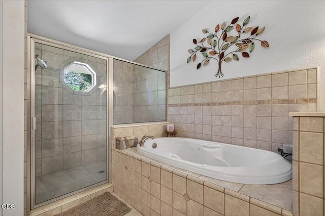 1748 NW Crescent Drive, Grants Pass, OR 97526