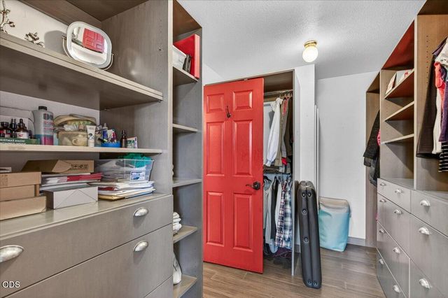 1748 NW Crescent Drive, Grants Pass, OR 97526