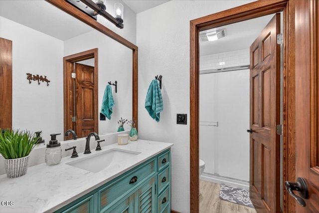 1748 NW Crescent Drive, Grants Pass, OR 97526