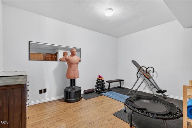 1748 NW Crescent Drive, Grants Pass, OR 97526