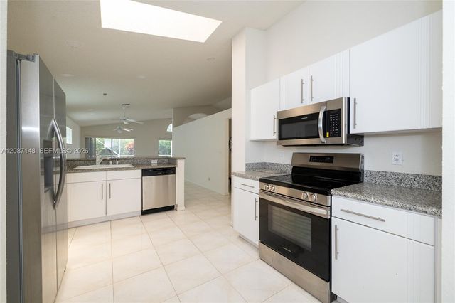 9706 Harbour Lake Circle, Boynton Beach, FL 33437