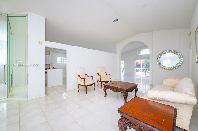 9706 Harbour Lake Circle, Boynton Beach, FL 33437