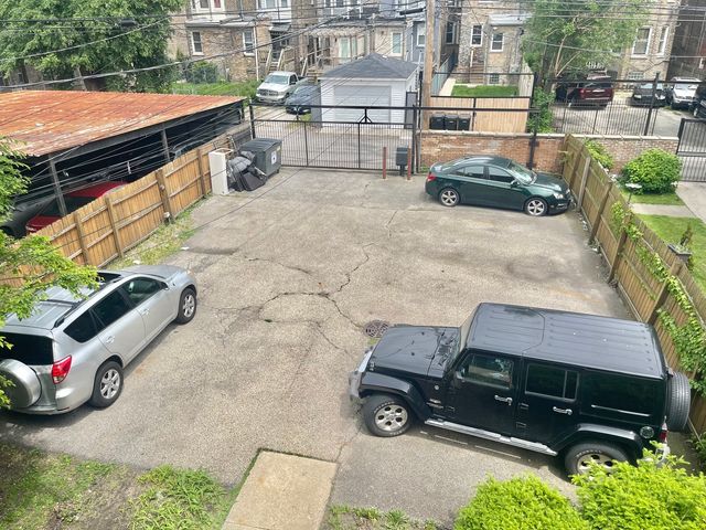 4451 S Indiana Avenue 2S, Chicago, IL 60653