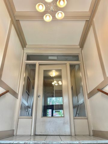 4451 S Indiana Avenue 2S, Chicago, IL 60653