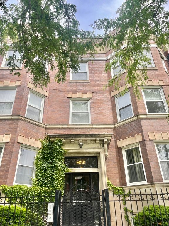 4451 S Indiana Avenue 2S, Chicago, IL 60653