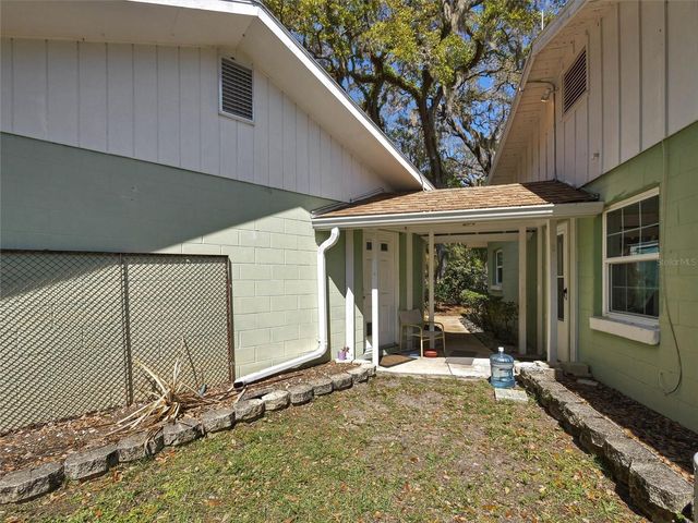 9714 SE 110TH ST RD, Belleview, FL 34420