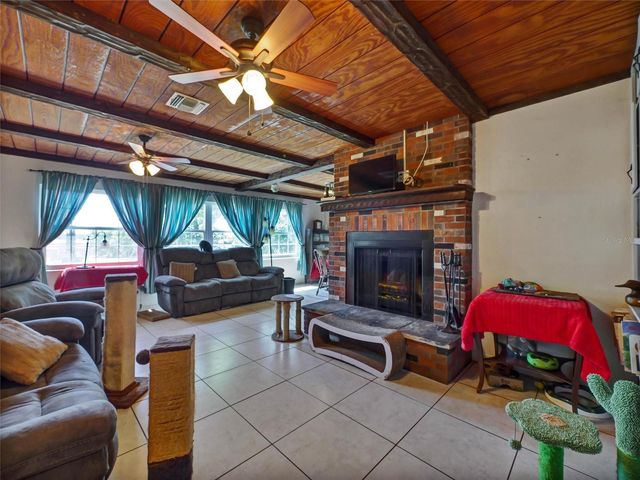 9714 SE 110TH ST RD, Belleview, FL 34420