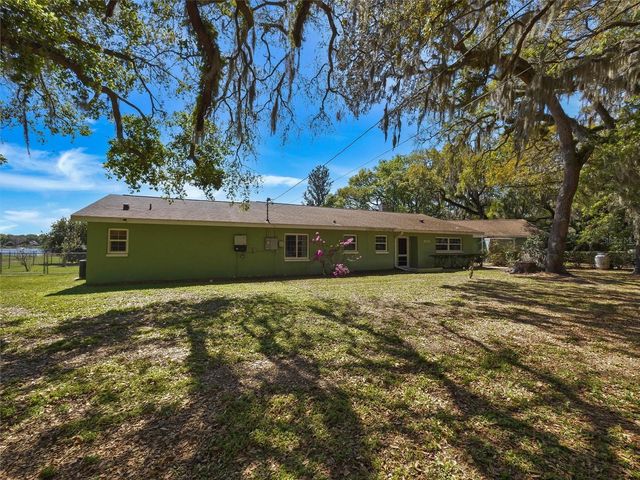 9714 SE 110TH ST RD, Belleview, FL 34420