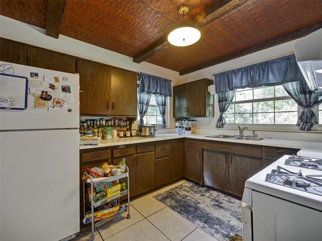 9714 SE 110TH ST RD, Belleview, FL 34420