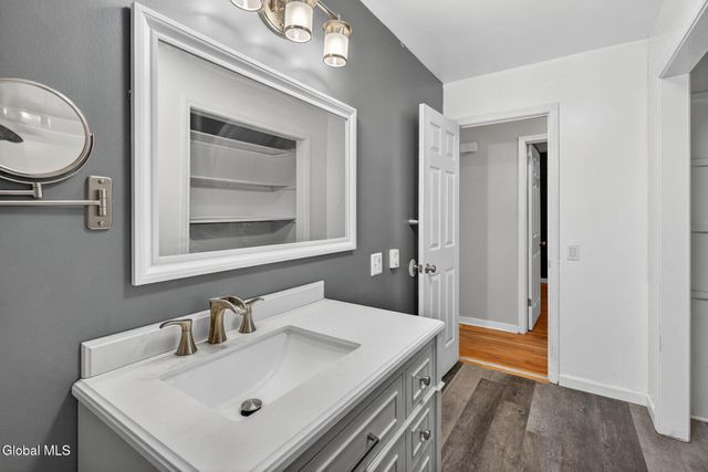 257 Lake Shore Drive, East Greenbush, NY 12144