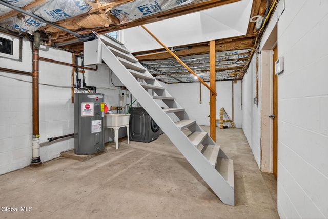 257 Lake Shore Drive, East Greenbush, NY 12144