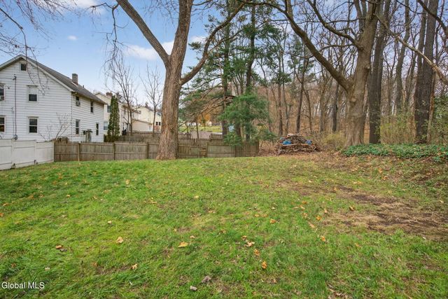 257 Lake Shore Drive, East Greenbush, NY 12144