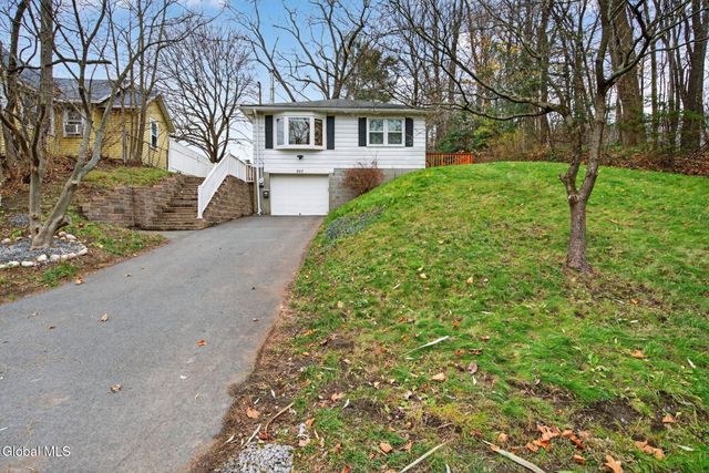 257 Lake Shore Drive, East Greenbush, NY 12144