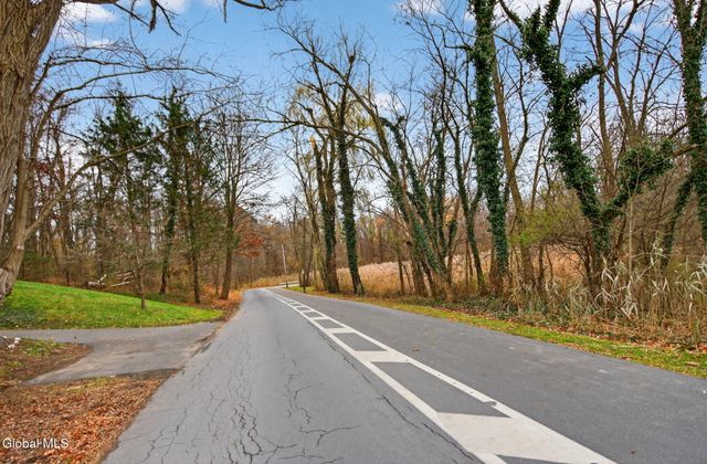 257 Lake Shore Drive, East Greenbush, NY 12144