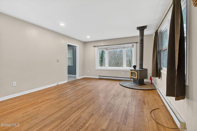 257 Lake Shore Drive, East Greenbush, NY 12144