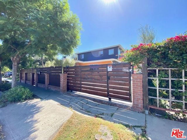 8620 Melvil Street 1, Los Angeles, CA 90034