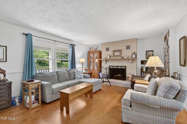 105 Cedar Lane, Bristol, VA 24201