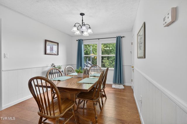 105 Cedar Lane, Bristol, VA 24201