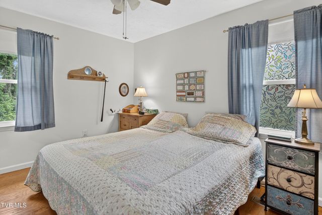 105 Cedar Lane, Bristol, VA 24201