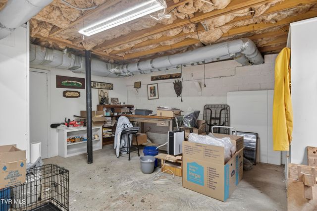 105 Cedar Lane, Bristol, VA 24201