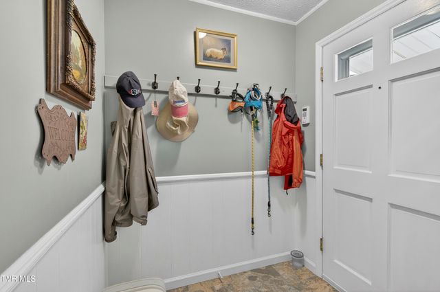 105 Cedar Lane, Bristol, VA 24201