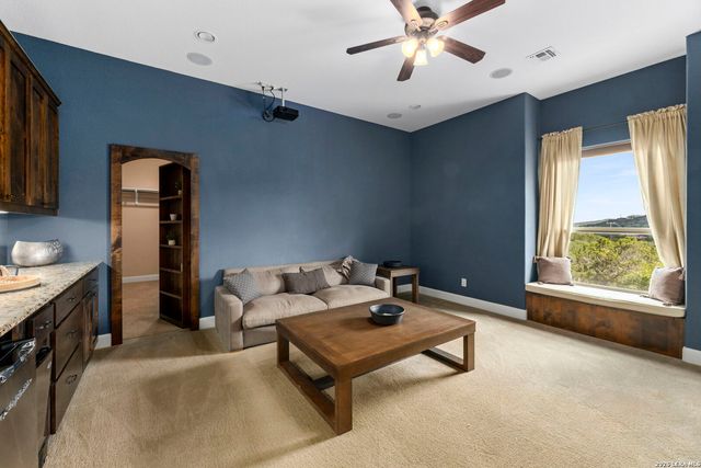 786 SHEPHERDS CROOK, Helotes, TX 78023