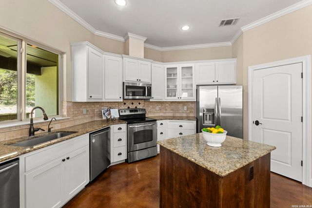 786 SHEPHERDS CROOK, Helotes, TX 78023