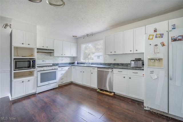 9868 Meldon Drive, Streetsboro, OH 44241