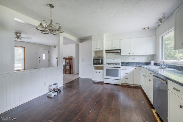 9868 Meldon Drive, Streetsboro, OH 44241