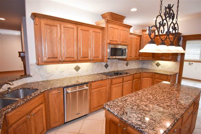 1622 NW 36th St, Lawton, OK 73505