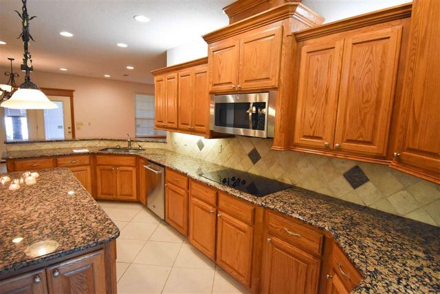 1622 NW 36th St, Lawton, OK 73505