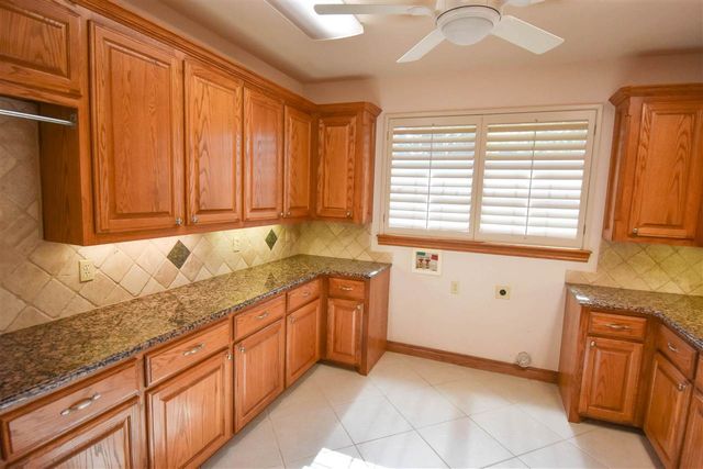 1622 NW 36th St, Lawton, OK 73505