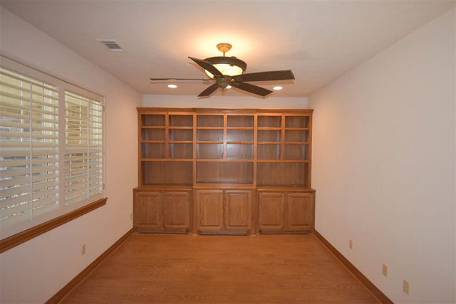 1622 NW 36th St, Lawton, OK 73505