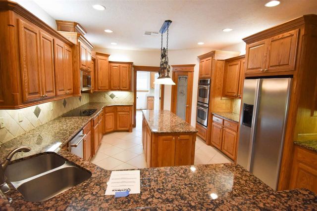 1622 NW 36th St, Lawton, OK 73505