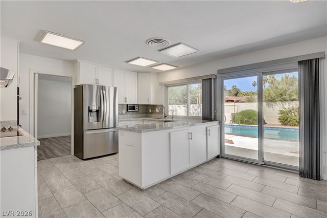 3770 Meadowcrest Drive, Las Vegas, NV 89121