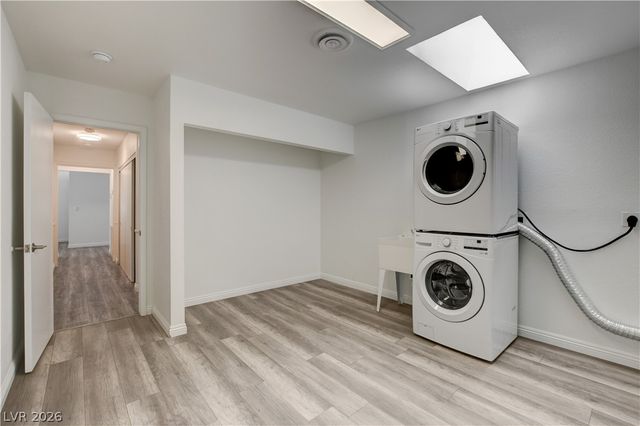 3770 Meadowcrest Drive, Las Vegas, NV 89121